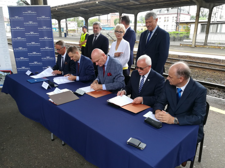 peron, Toruń, BiT City II, Toruń Wschodni, briefing prasowy, Bresch Arnold