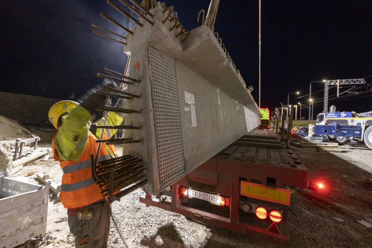 E75, Rail Baltica, CEF, budowa wiaduktu, zdjęcia nocne