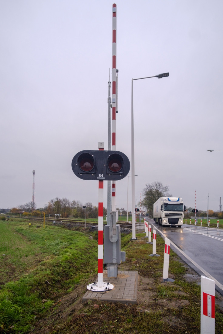 przejazd kolejowo-drogowy, POIiŚ 2014-2020, wielkopolskie, Gołańcz, modernizacja przejazdu