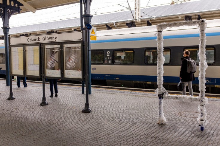 przejście podziemne, Gdańsk Główny, nowe schody ruchome