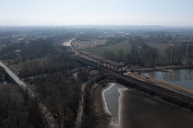 CEF, śląskie, modernizacja stacji, maszyna, Czechowice-Dziedzice, nowy  most, Zabrzeg, Goczałkowice-Zdrój