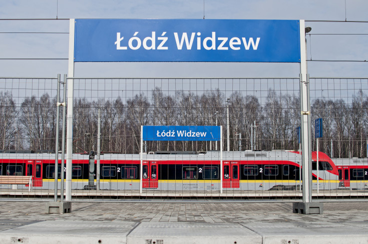 pasażer, peron, modernizacja, Łódź, pociąg, wiata, Łódź Widzew, Łódzka Kolej Aglomeracyjna, ŁKA