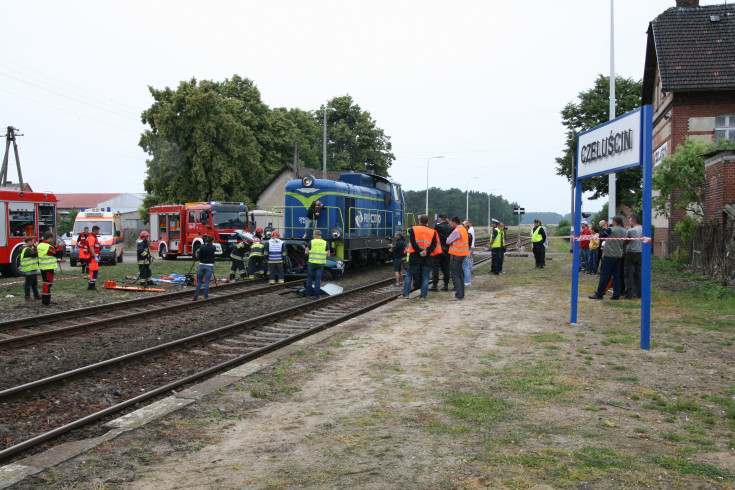 SOK, Straż Ochrony Kolei, bezpieczny przejazd, bezpieczeństwo, zderzenie, wypadek, kampania społeczna, Czeluścin, straż pożarna, policja, ratownik, ratownictwo medyczne, lokomotywa