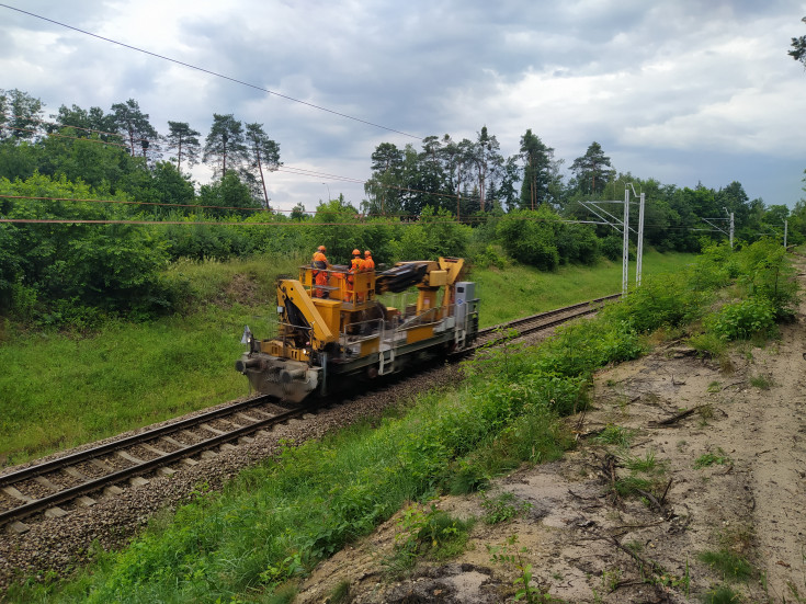 elektryfikacja, Rzeszów, PKP Energetyka, Ocice, LK71, montaż sieci trakcyjnej