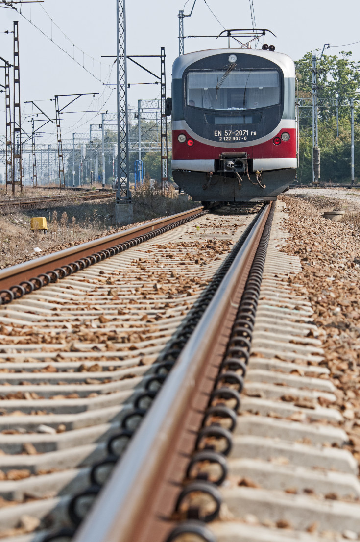 pociąg, tor, infrastruktura kolejowa