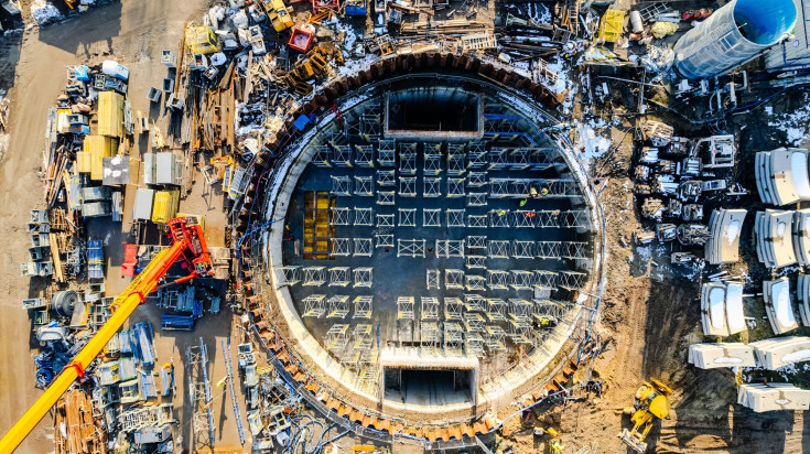 nowy przystanek, komora startowa, drążenie tunelu kolejowego, Łódź Polesie, https://tunel-laczypolske.pl/