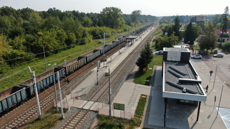 peron, stacja, Kraśnik, pociąg towarowy