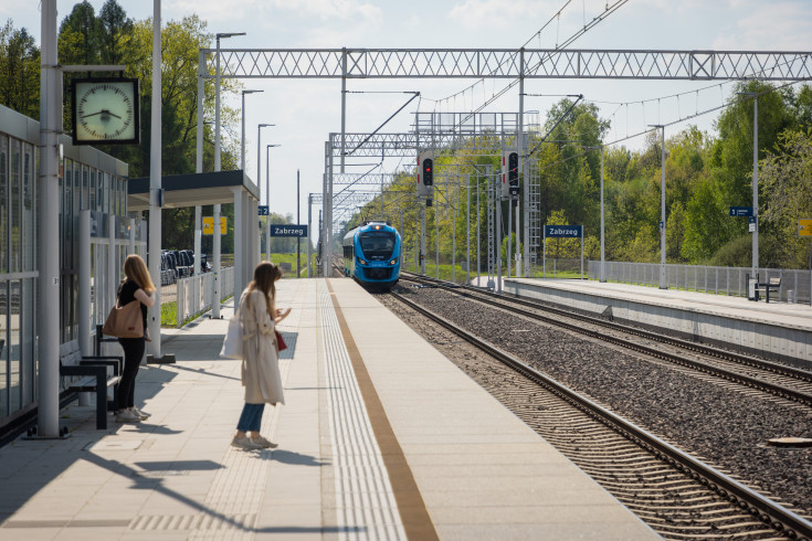 pasażer, E30, E65, nowa infrastruktura, pociąg pasażerski, przystanek, Zabrzeg, nowy peron