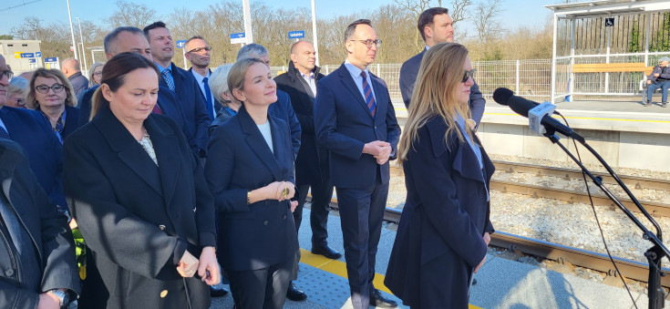 nowy przystanek, briefing prasowy, nowa infrastruktura, Program Przystankowy, Izabelów