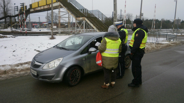 SOK, bezpieczeństwo, kampania społeczna, przejazd kolejowo-drogowy, kolejarz, policjanci