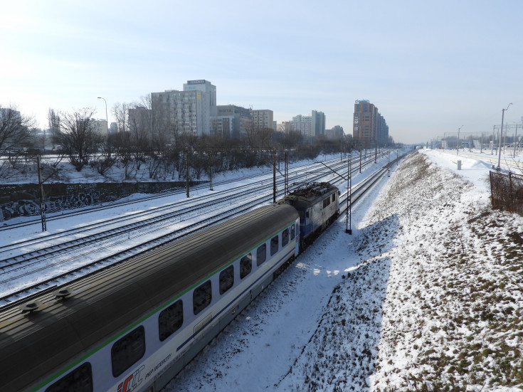 linia kolejowa, LK447, pociąg, LK1, zima, kursowanie pociągów