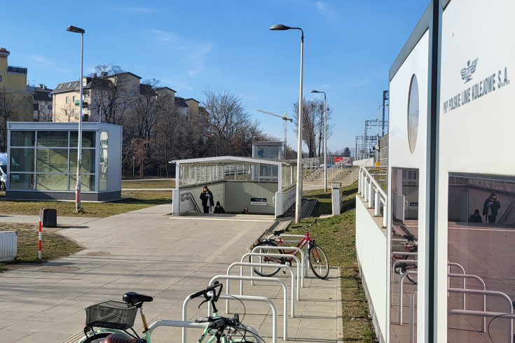 Warszawa Włochy, rozkład jazdy, zabytek, przystanek