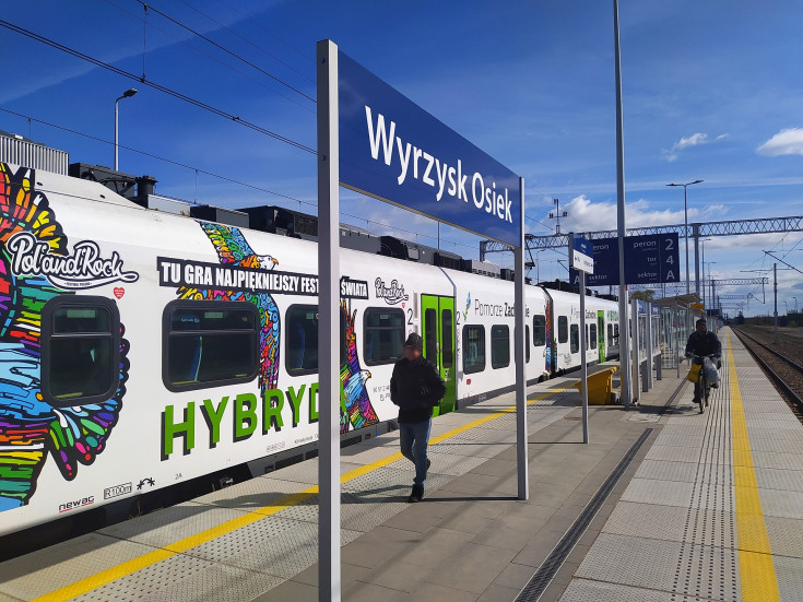 pociąg, nowa stacja, LK18, nowa infrastruktura, nowy peron, Wyrzysk Osiek