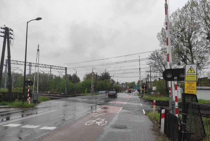 przejazd kolejowo-drogowy, ścieżka rowerowa, Żory, samochód, rogatka, LK148