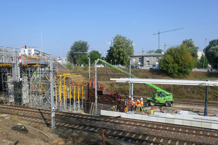 warszawska linia obwodowa, Warszawa Powązki, nowy przystanek, nowa wiata, nowa infrastruktura pasażerska, nowy tor