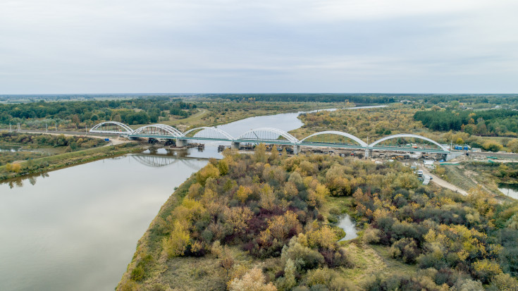 Sadowne, E75, Rail Baltica, Czyżew, most na Bugu