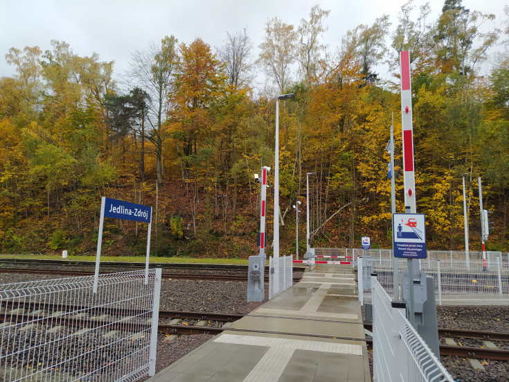 Dolny Śląsk, Jedlina Zdrój, nowa infrastruktura, nowe przejście na peron, nowe połączenia kolejowe, nowa linia kolejowa