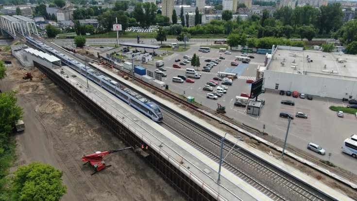 E20, PKP Intercity, nowy przystanek, prace budowlane, infrastruktura kolejowa, pociąg pasażerski, Warszawa Targówek