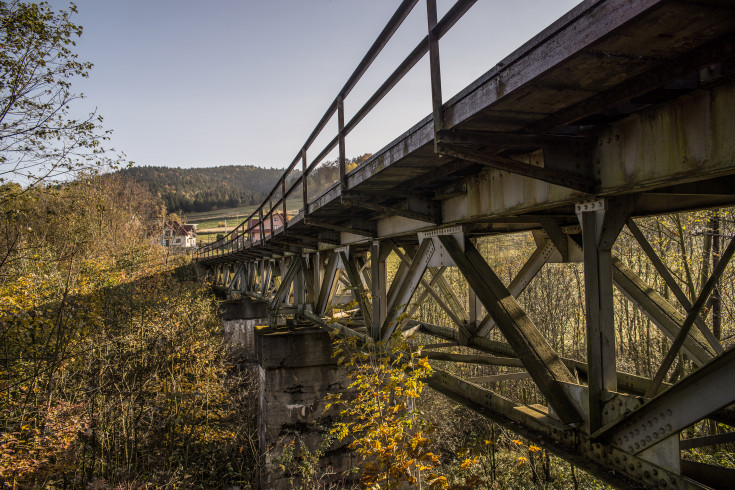 most, LK104, Kasina Wielka, infrastruktura kolejowa