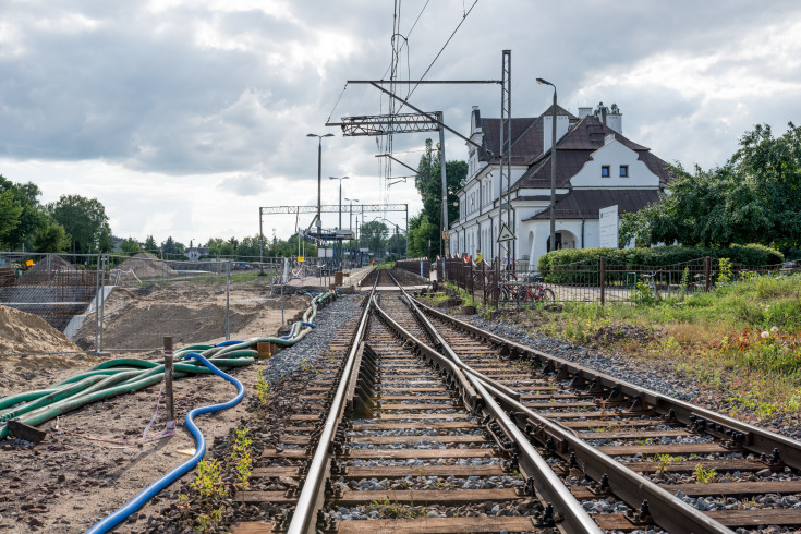 peron, modernizacja, przejście podziemne, E20