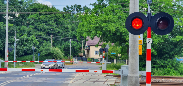 szlaban, przejazd kolejowo-drogowy, LK7, sygnalizacja, Celestynów, rogatka, nowa sygnalizacja, Jankowskiego, zmodernizowany przejazd