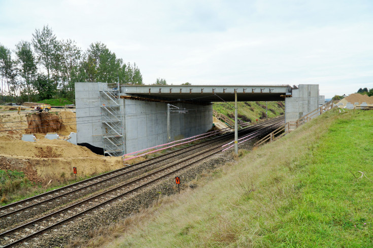 E75, Rail Baltica, budowa wiaduktu kolejowego, Uhów