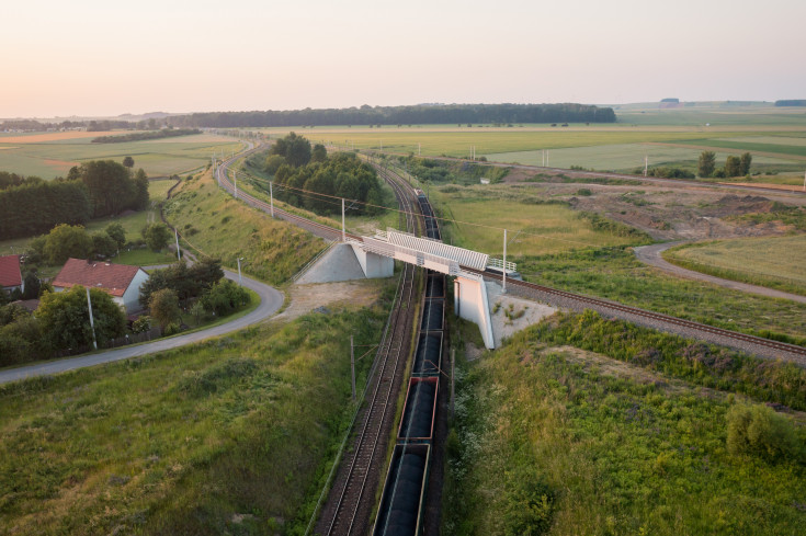 wiadukt, pociąg towarowy, nowa infrastruktura, Pisarzowice