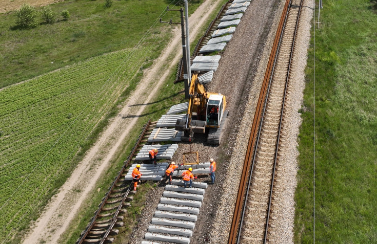 Radzice, nowa sieć trakcyjna, nowy tor, LK22, wymiana torów