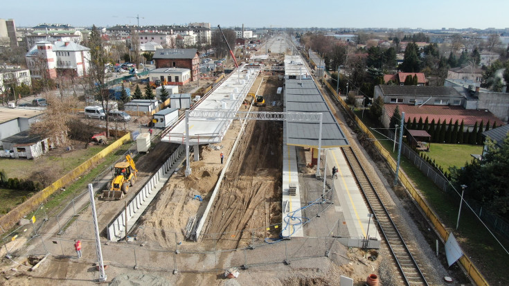 E20, nowe przejście podziemne, nowa wiata, Ożarów Mazowiecki, nowa infrastruktura, prace na stacji kolejowej