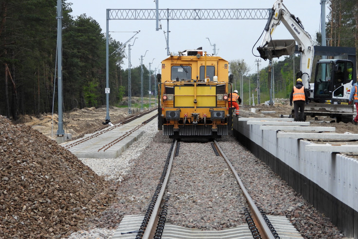 LK7, Otwock, nowa infrastruktura pasażerska, nowy tor