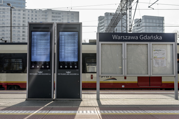 infokiosk, informacja pasażerska, Warszawa Gdańska