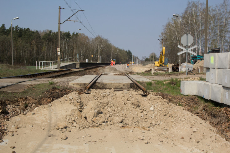 modernizacja, POIiŚ 2014-2020, LK8, prace budowlane, budowa peronu, Gośniewice, przystanek