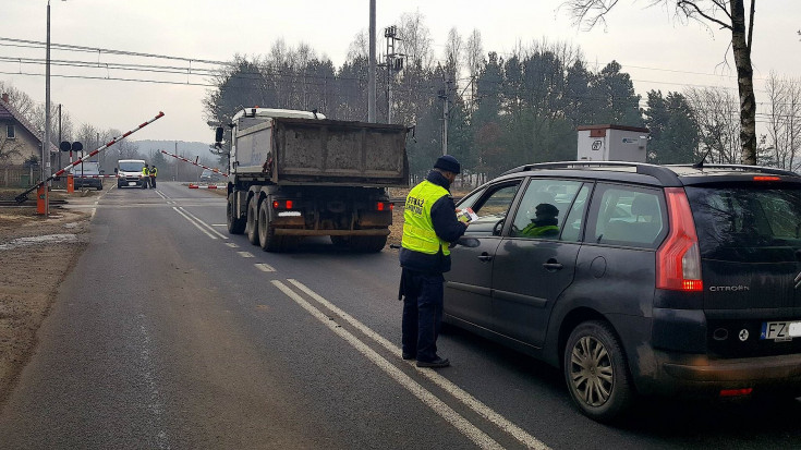 SOK, bezpieczeństwo, kampania społeczna, przejazd kolejowo-drogowy, kolejarz, policjanci