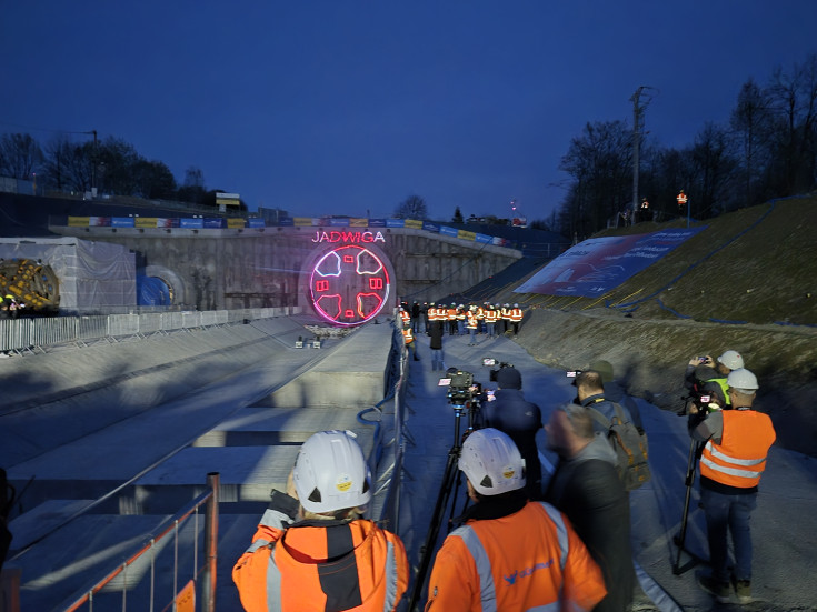 LK104, TBM, briefing prasowy, www.podleze-piekielko.pl, Święta Jadwiga, Mordarka