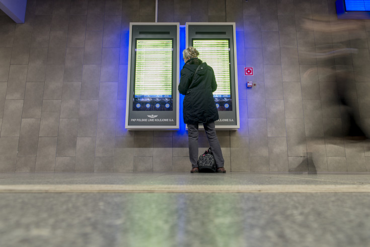 infokiosk, informacja pasażerska, Warszawa Gdańska