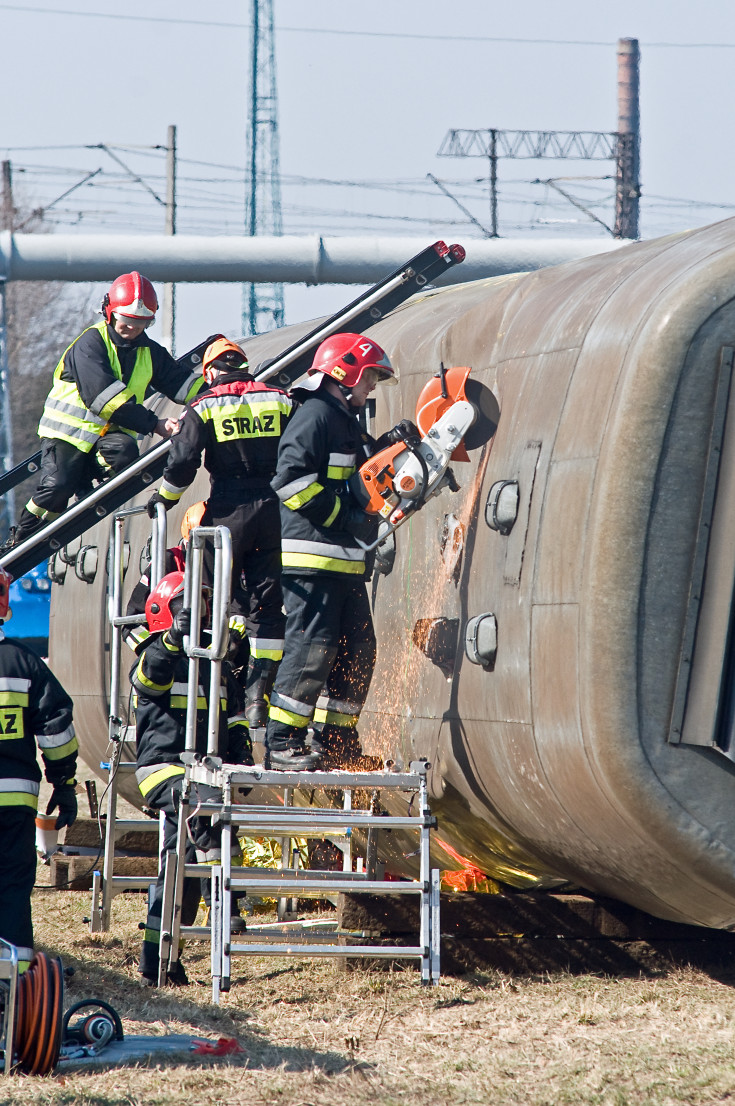 bezpieczeństwo, Legnica, PKP Intercity, straż pożarna, ratownictwo techniczne, awaria, ratownictwo, PKP Cargo, ćwiczenia, pożar, ogień, gaszenie pożaru