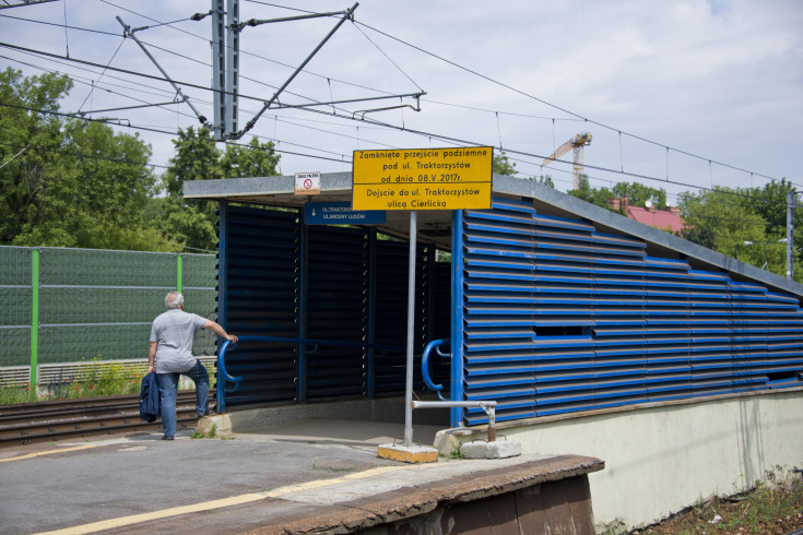 peron, przejście podziemne, CEF, Łącząc Europę, LK447, przed modernizacją, Warszawa Ursus, przystanek, inwestycja