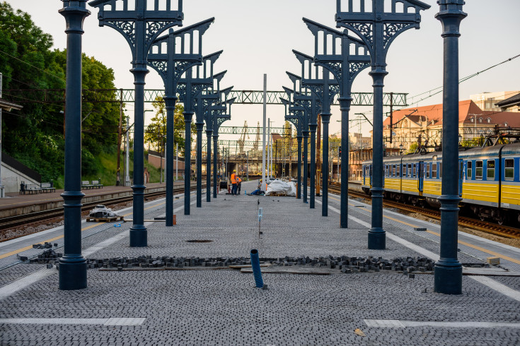 peron, przejście podziemne, stacja, tunel, wiata, Gdańsk Główny