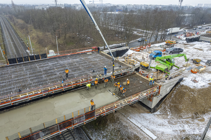Poznań, przejazd kolejowo-drogowy, budowa wiaduktu, inwestycje w realizacji, FEnIKS