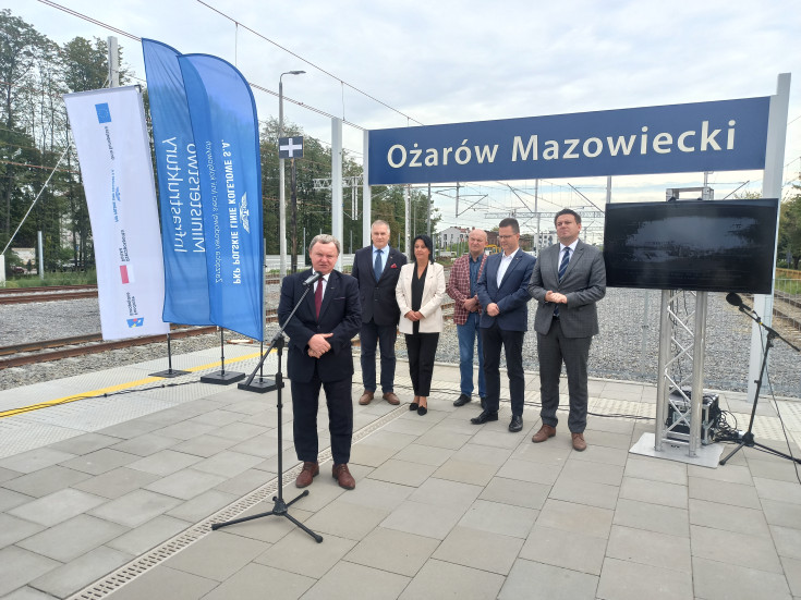 stacja, Merchel Ireneusz, Ożarów Mazowiecki, briefing prasowy, nowa winda, nowa infrastruktura, nowy peron