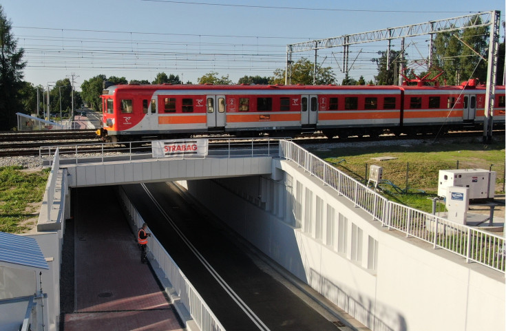 Łódź, Koluszki, pociąg pasażerski, nowy wiadukt kolejowy, Gałków