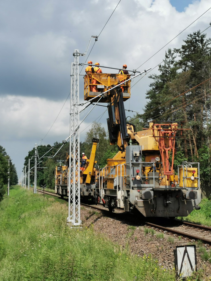 elektryfikacja, Rzeszów, PKP Energetyka, Ocice, LK71, montaż sieci trakcyjnej