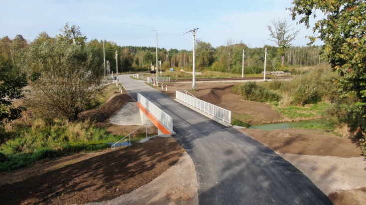 most, przejazd kolejowo-drogowy, Chynów, nowa infrastruktura, rzeka Czarna