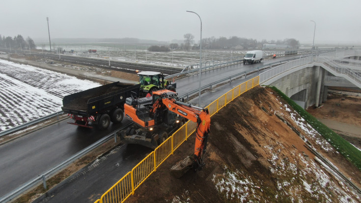 prace budowlane, nowy wiadukt, nowa infrastruktura, Szymbory