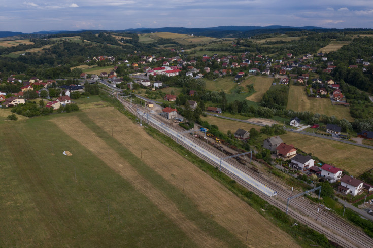 stacja, POIiŚ 2014-2020, LK97, Stronie, kolejowa zakopianka, nowy peron