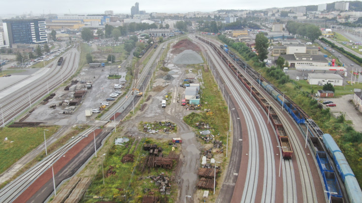 pociąg towarowy, przewóz towarów, Port Gdynia, nowa infrastruktura