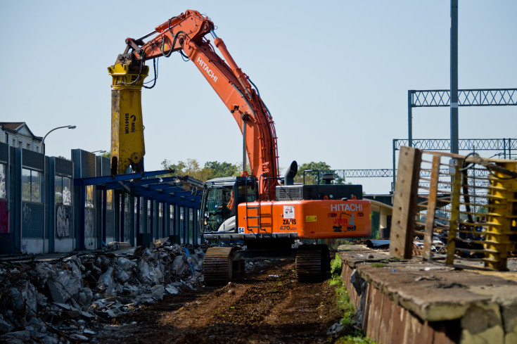 CEF, Łącząc Europę, LK447, demontaż, Warszawa Ursus, demontaż peronu, prace budowlane, maszyna, przystanek, demontaż toru