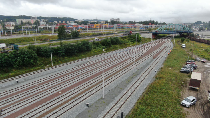 pociąg towarowy, przewóz towarów, Port Gdynia, nowa infrastruktura