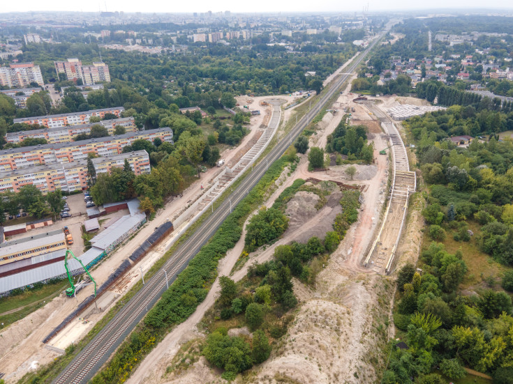 TBM, budowa tunelu, drążenie tunelu kolejowego, Łódź Koziny, Łódź Śródmieście, szacht, komora