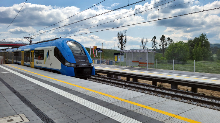 nowy przystanek, nowa infrastruktura, nowy peron, Pisary, pociąg osobowy